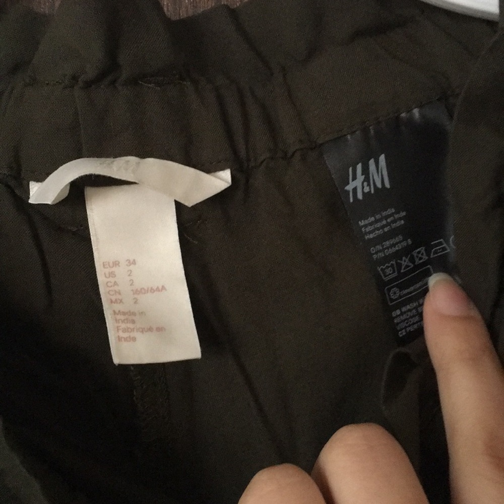 H&M pants - Picture 2 of 4